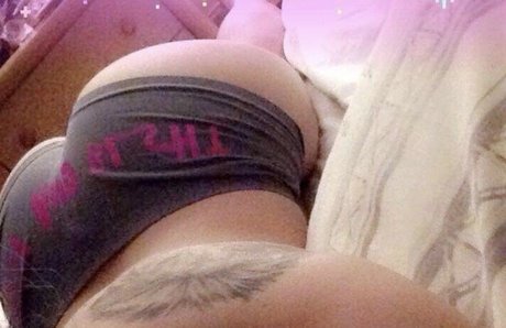 Foto desnuda filtrada de OnlyFans de Klzbeast