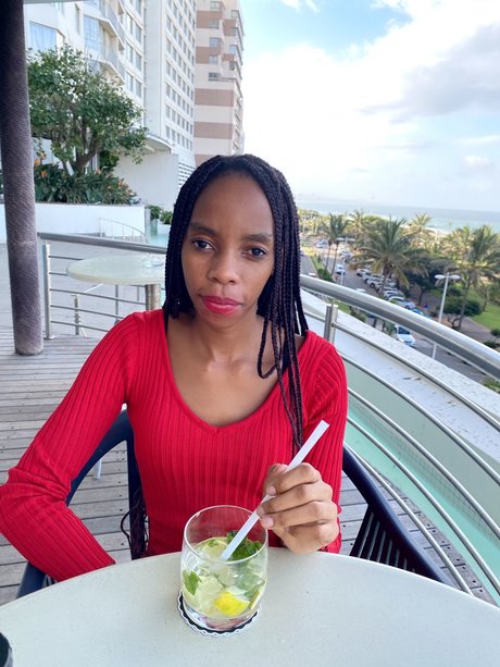 Foto desnuda filtrada de OnlyFans de Salmina Nqokwe