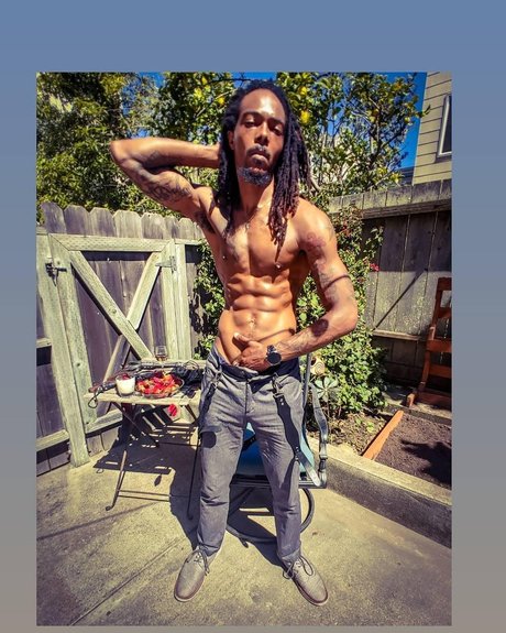 Foto desnuda filtrada de OnlyFans de Knottyrell