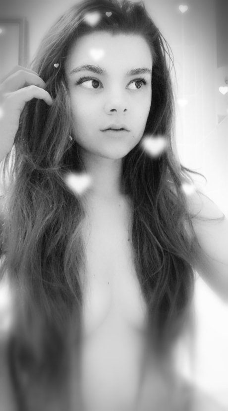 Foto desnuda filtrada de OnlyFans de Stacys Mom