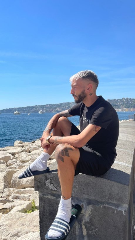 Foto desnuda filtrada de OnlyFans de Carrozzone