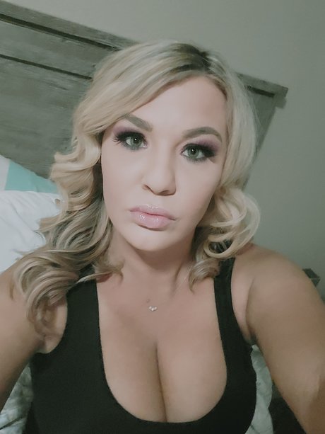 Foto desnuda filtrada de OnlyFans de Lolo