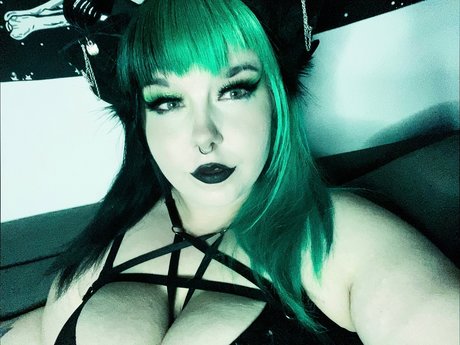 Kinky Kitten Vip