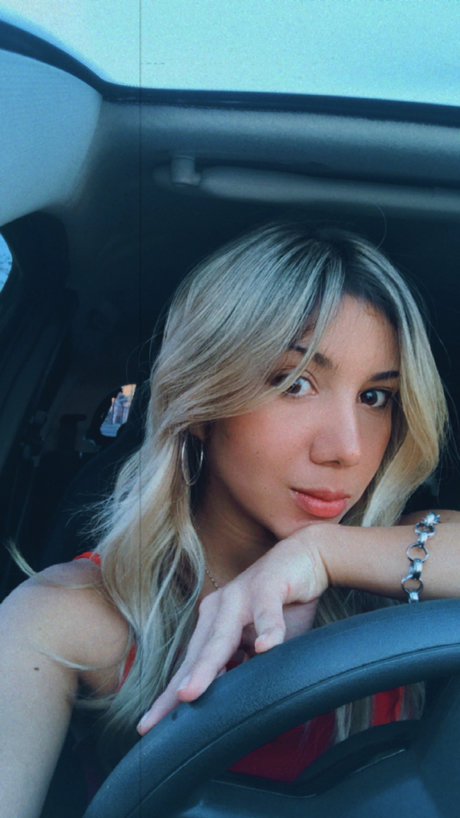 Foto desnuda filtrada de OnlyFans de Indeanat