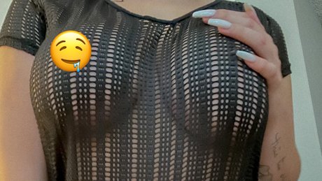 Foto desnuda filtrada de OnlyFans de Masked Baddie