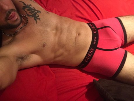 Foto desnuda filtrada de OnlyFans de Yosvani