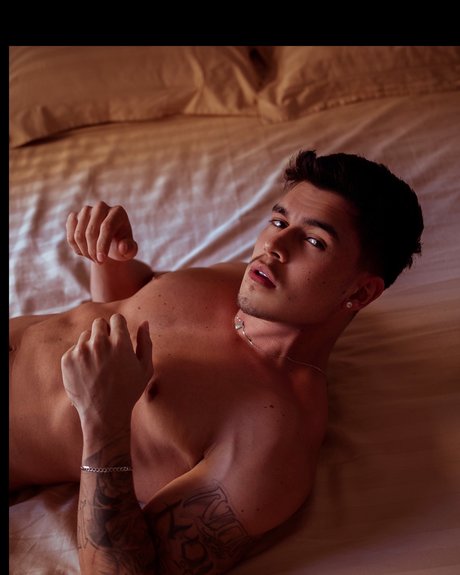 Foto desnuda filtrada de OnlyFans de Victor Prado