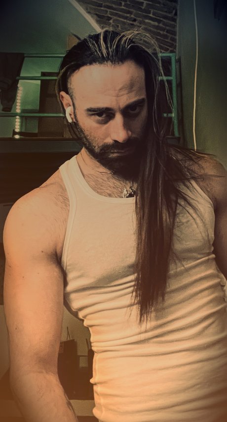 Foto desnuda filtrada de OnlyFans de Alexander Paradiso