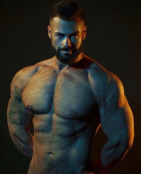 Foto desnuda filtrada de OnlyFans de Victor Dangelo