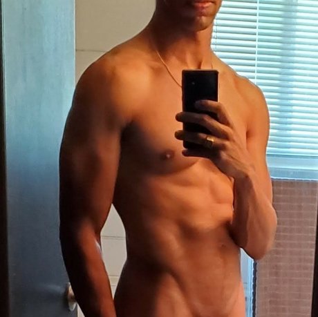 Foto desnuda filtrada de OnlyFans de Slide In You
