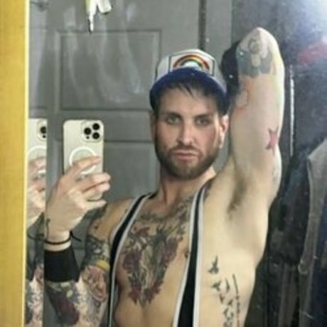 Foto desnuda filtrada de OnlyFans de Michael Lawrence