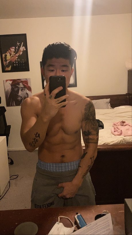 Foto desnuda filtrada de OnlyFans de Johnny Koh