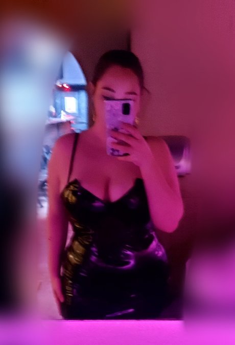 Foto desnuda filtrada de OnlyFans de Mistress Saf