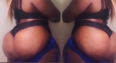 Foto desnuda filtrada de OnlyFans de  Mizz Ghetto Booty 54 Inches 