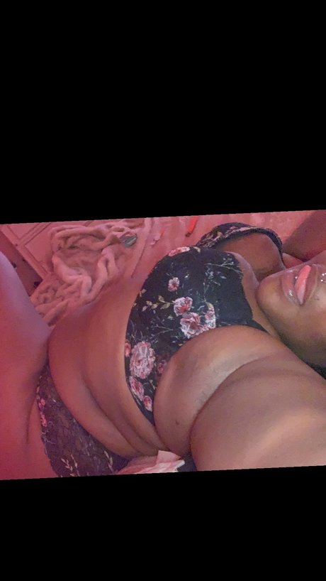 Foto desnuda filtrada de OnlyFans de Shakia Snow