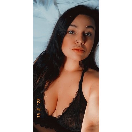 Mo