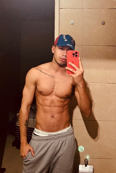Foto desnuda filtrada de OnlyFans de Hugo Dubois