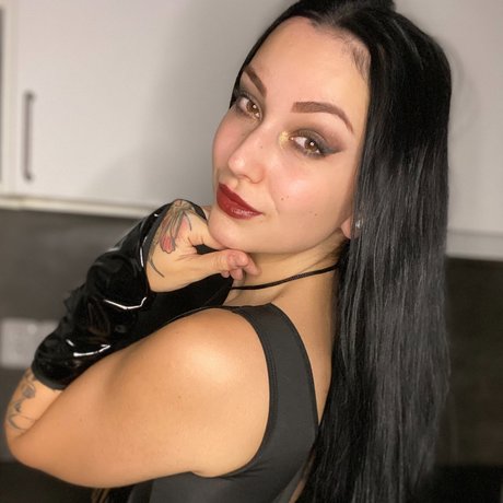 Foto desnuda filtrada de OnlyFans de Sharlotte Vip Thorne