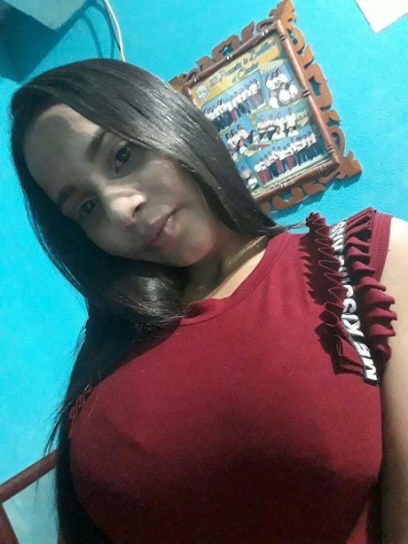 Foto desnuda filtrada de OnlyFans de Valentina