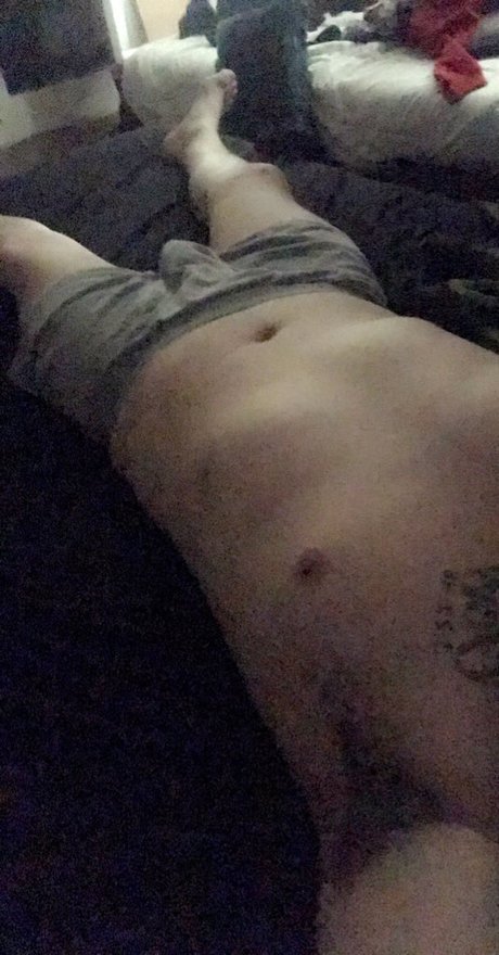 Foto desnuda filtrada de OnlyFans de Latino