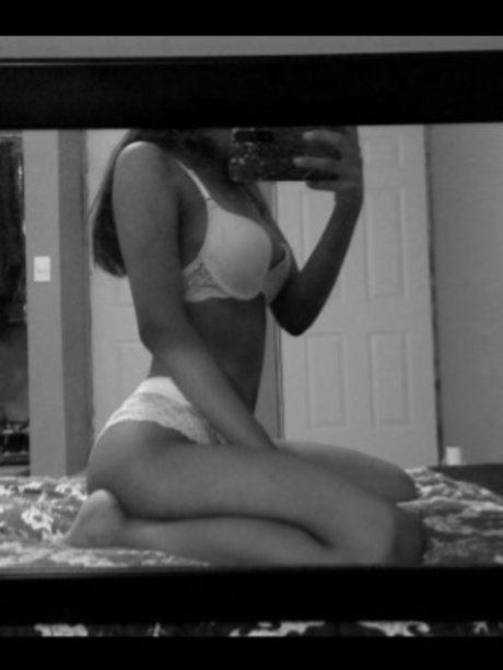 Foto desnuda filtrada de OnlyFans de Sasha Cant