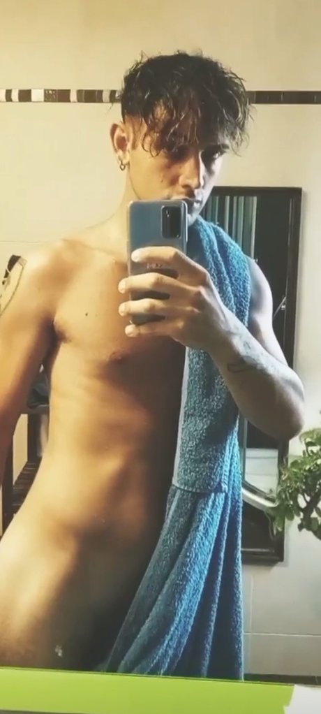 Foto desnuda filtrada de OnlyFans de Yu Xl