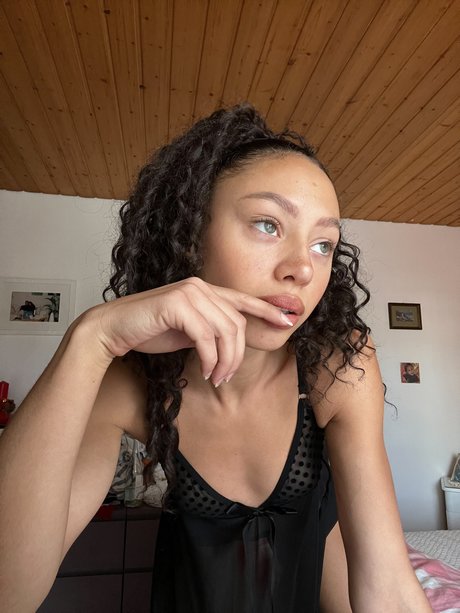 Foto desnuda filtrada de OnlyFans de Imani