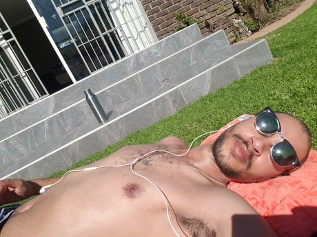 Foto desnuda filtrada de OnlyFans de Scott
