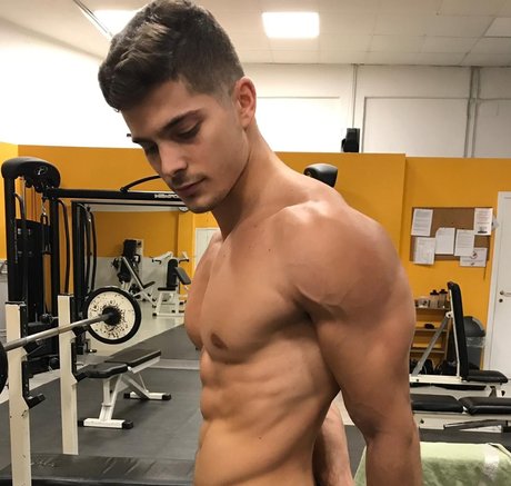 Foto desnuda filtrada de OnlyFans de Lorenzo Polenghi