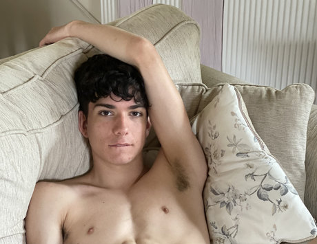 Foto desnuda filtrada de OnlyFans de Dylan 