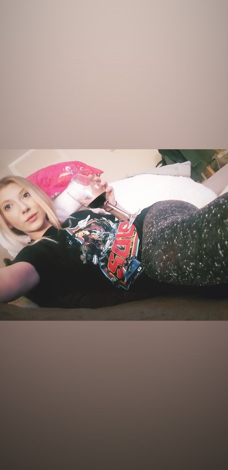 Foto desnuda filtrada de OnlyFans de Girlnextdoor 20