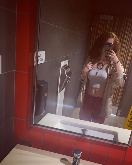 Foto desnuda filtrada de OnlyFans de Summer
