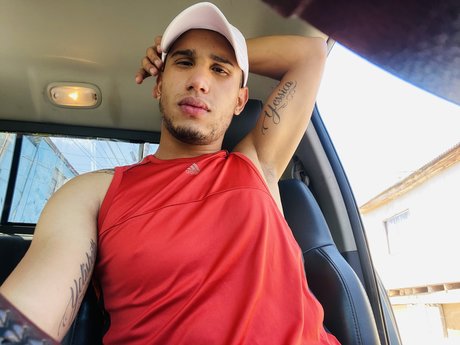 Foto desnuda filtrada de OnlyFans de Kelvis Jose
