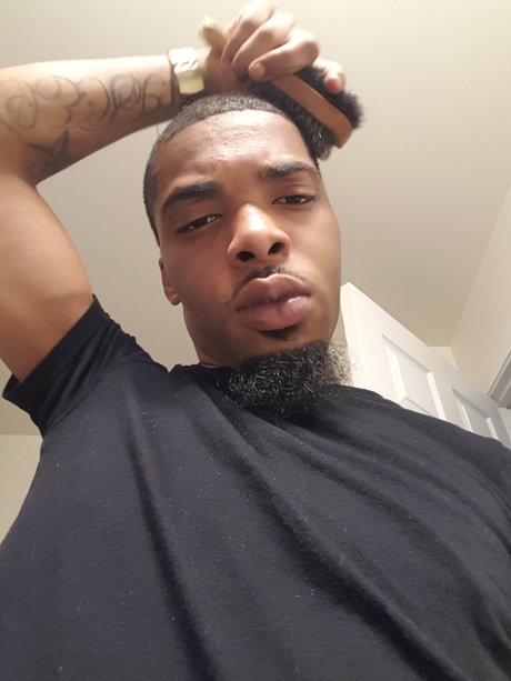 Foto desnuda filtrada de OnlyFans de Trinicurve