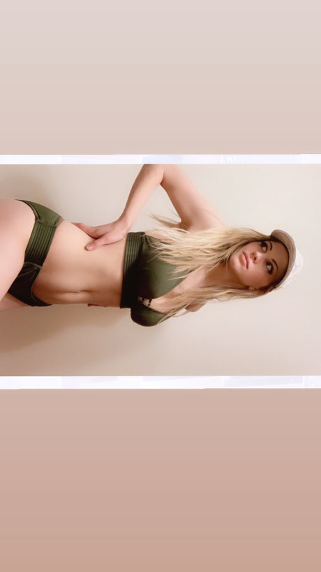 Foto desnuda filtrada de OnlyFans de Dianne Martin