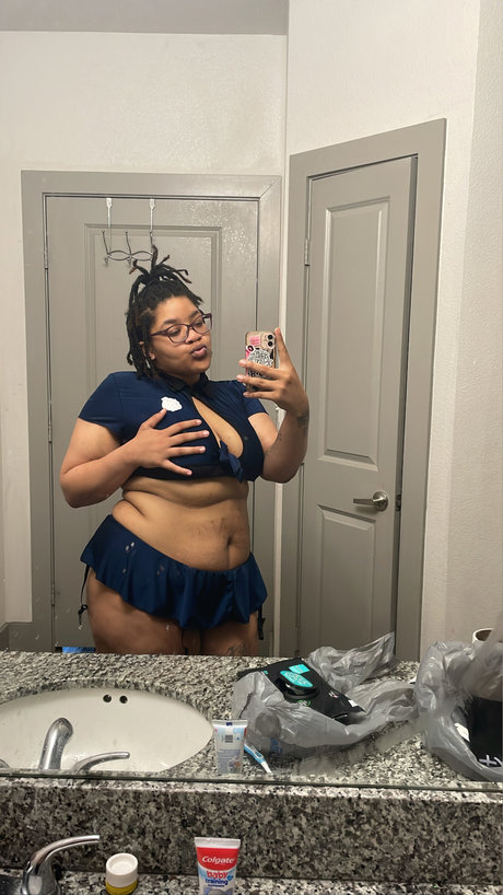 Foto desnuda filtrada de OnlyFans de Lutty Queen