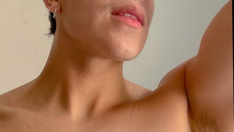 Foto desnuda filtrada de OnlyFans de Juanjoo