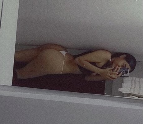 Foto desnuda filtrada de OnlyFans de Chicaardiente
