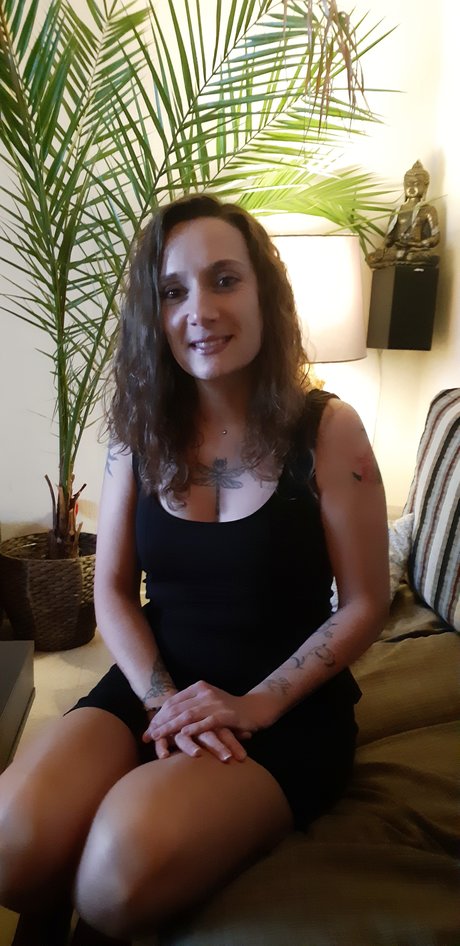 Foto desnuda filtrada de OnlyFans de Sateene