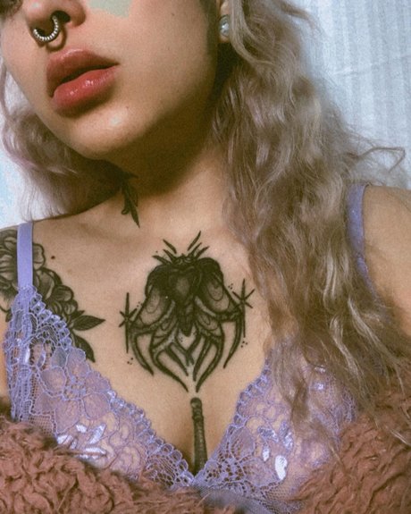 Foto desnuda filtrada de OnlyFans de Flxwers
