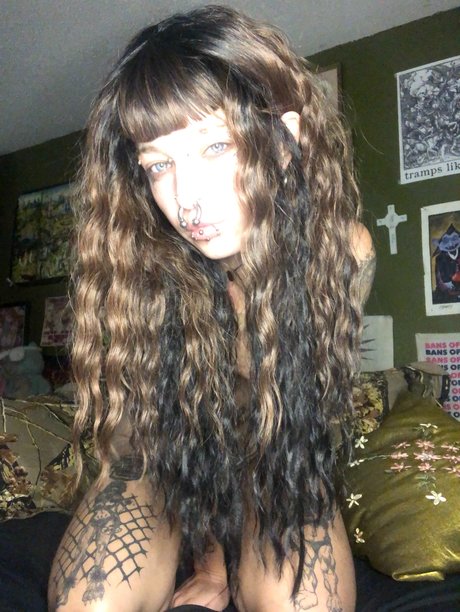 Foto desnuda filtrada de OnlyFans de Vulgar Brat