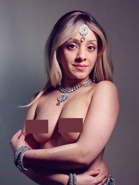Sonali Belle Vip