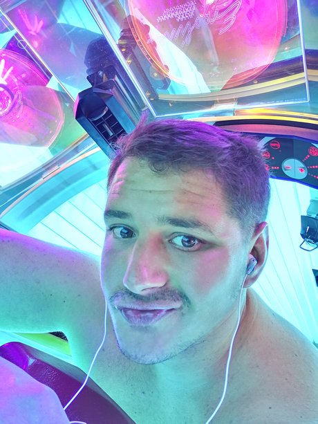 Foto desnuda filtrada de OnlyFans de Roenny Droenny