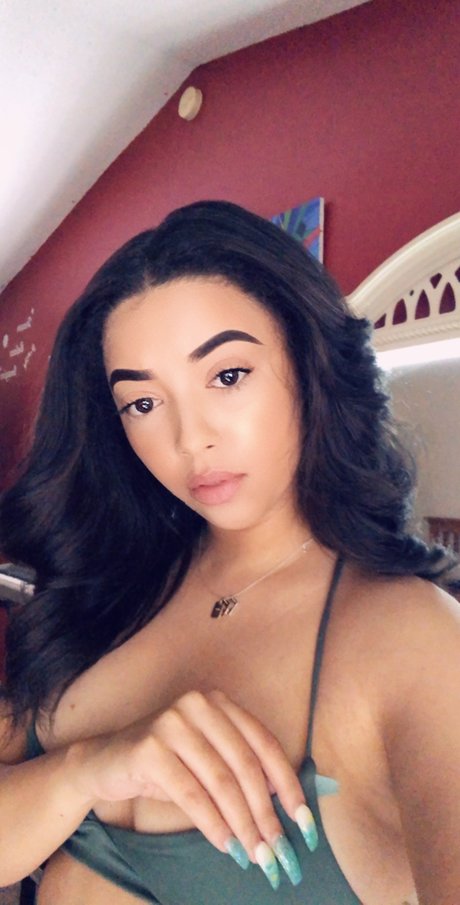 Foto desnuda filtrada de OnlyFans de Bambii