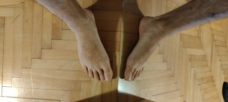 Foto desnuda filtrada de OnlyFans de Pp  Hairy Feet