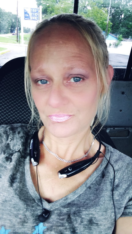 Foto desnuda filtrada de OnlyFans de Elizabeth