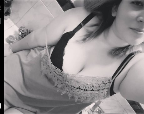 Foto desnuda filtrada de OnlyFans de Komii