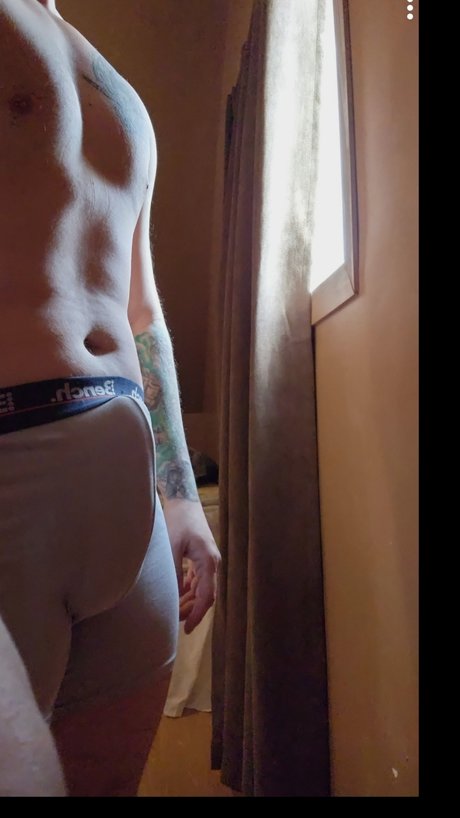 Foto desnuda filtrada de OnlyFans de Tony