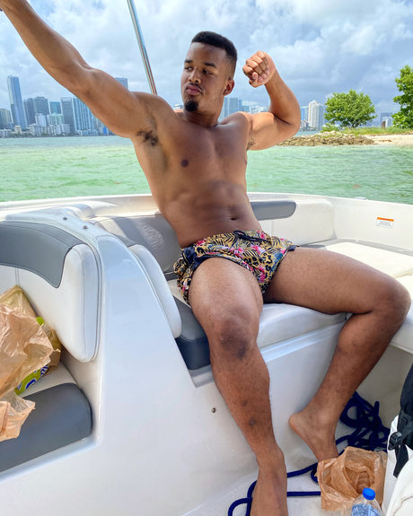 Foto desnuda filtrada de OnlyFans de Sin