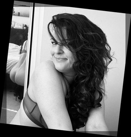 Foto desnuda filtrada de OnlyFans de Ellie West